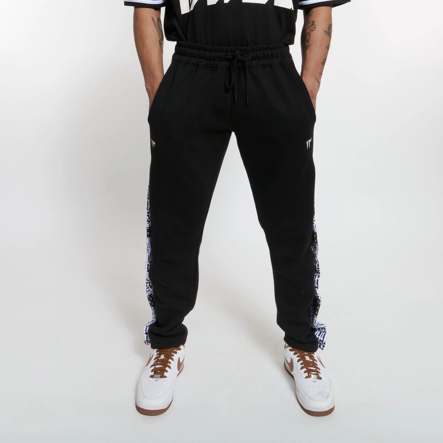 Code Hamburg Button Pants Black